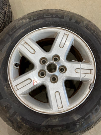 2009 Ford Escape Wheel