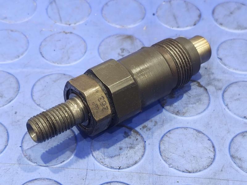 1988-1993 Isuzu NPR 3.9L Diesel OEM Fuel Injector Genuine Factory Original Part