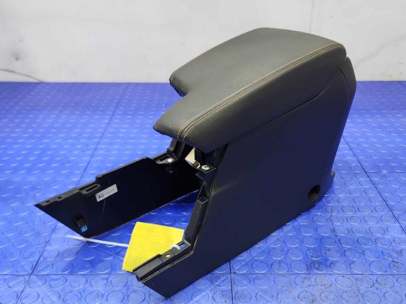 2019 Subaru Crosstrek Front Console