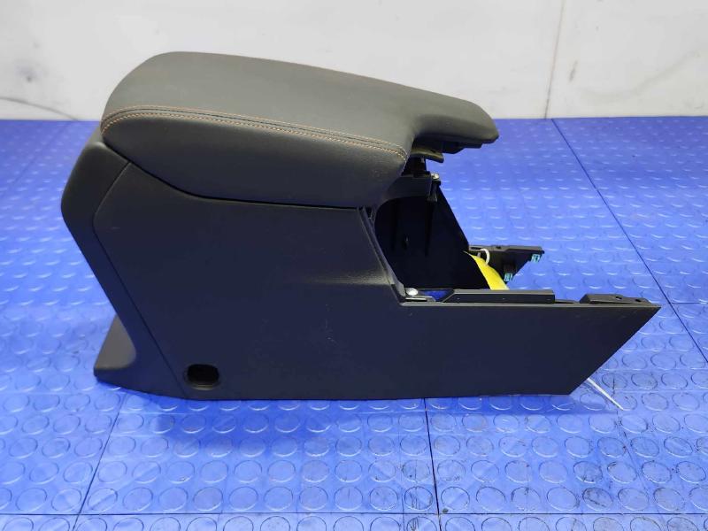 2019 Subaru Crosstrek Front Console