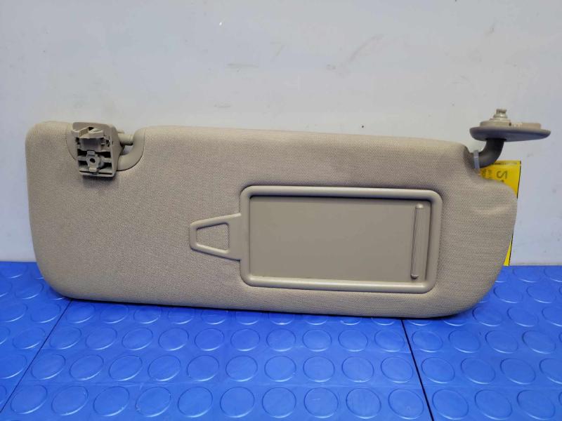 2013 Hyundai Santa Fe Sun Visor