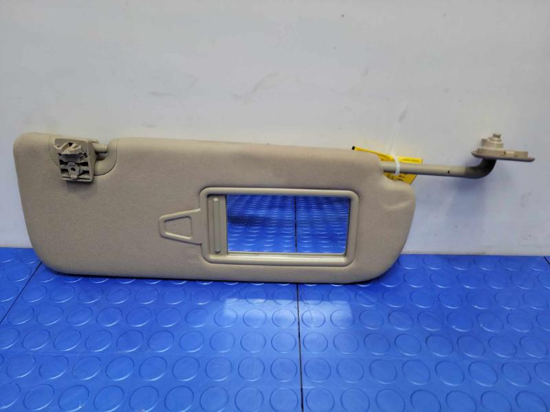 2013 Hyundai Santa Fe Sun Visor