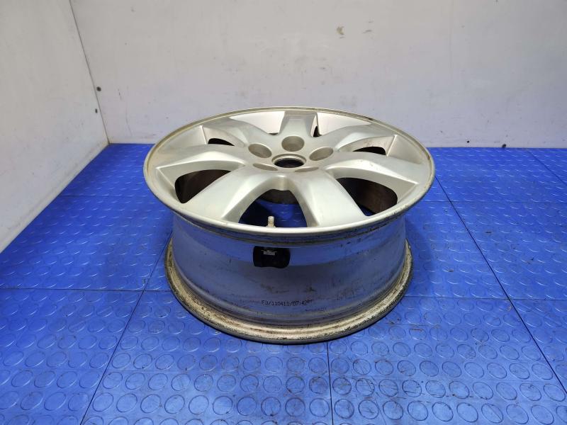 2016 Kia Sedona Wheel