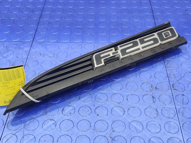 2011 Ford F-250 Super Duty Fender Moulding