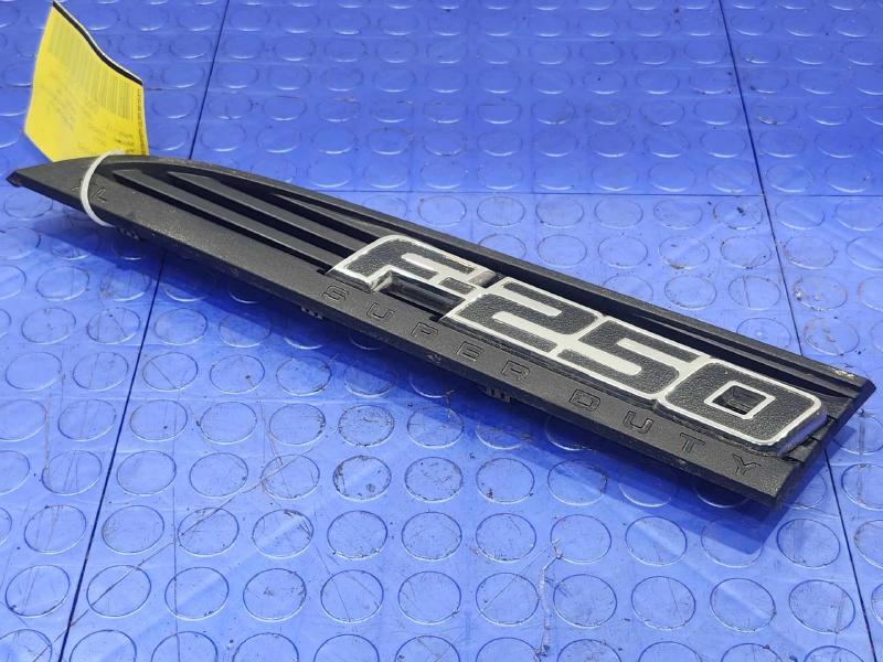 2011 Ford F-250 Super Duty Fender Moulding