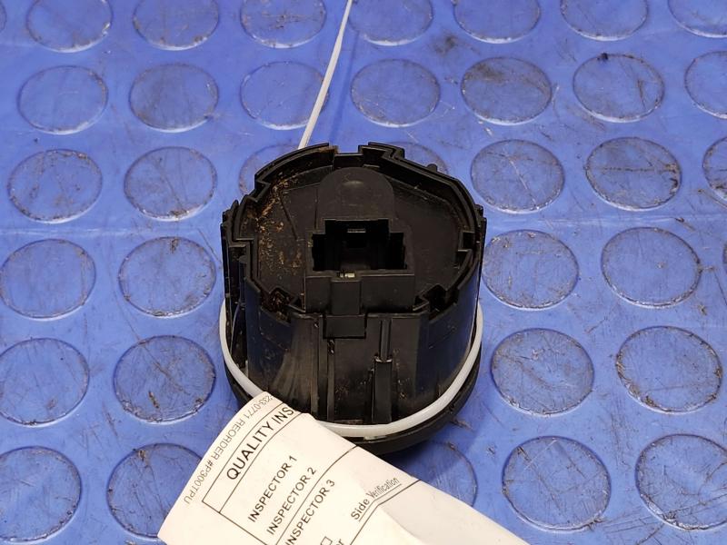 2010 Ford F-150 Headlight Switch (Dash Mtd)