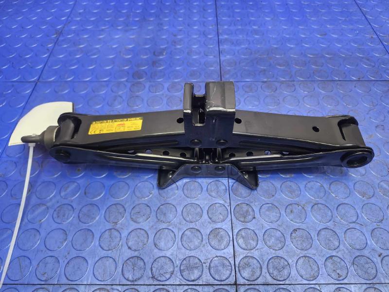 2013 Lexus GS 350 Jack Assembly