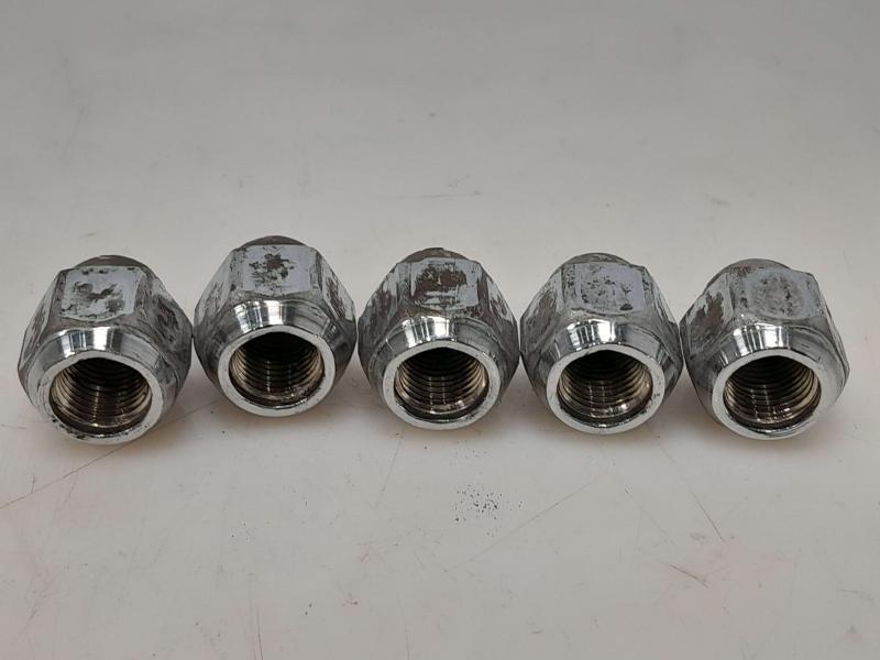 2016 Subaru Legacy Lug Nuts