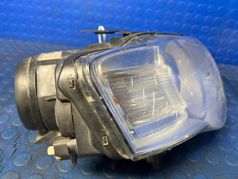 2006 Volkswagen Passat Headlamp Assembly