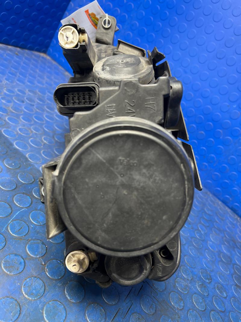 2006 Volkswagen Passat Headlamp Assembly