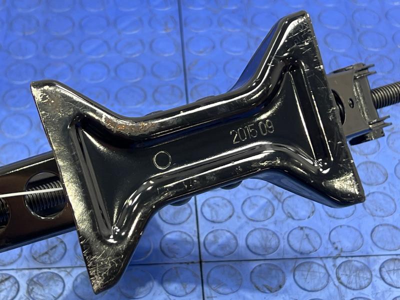 2014-2016 Subaru Forester Spare Tire Tools Jack Kit Assembly OEM 97032FJ020