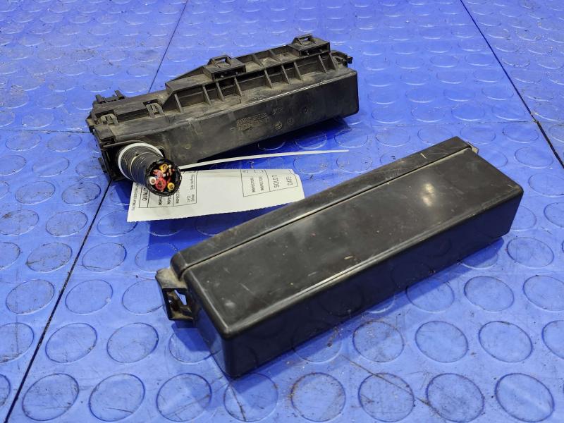 2013 Nissan Pathfinder Engine Fuse Box