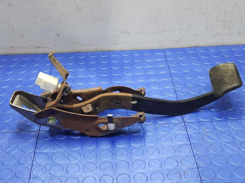 2014-2019 Toyota Corolla Sedan Brake Pedal Assembly Genuine OEM 47101-02520