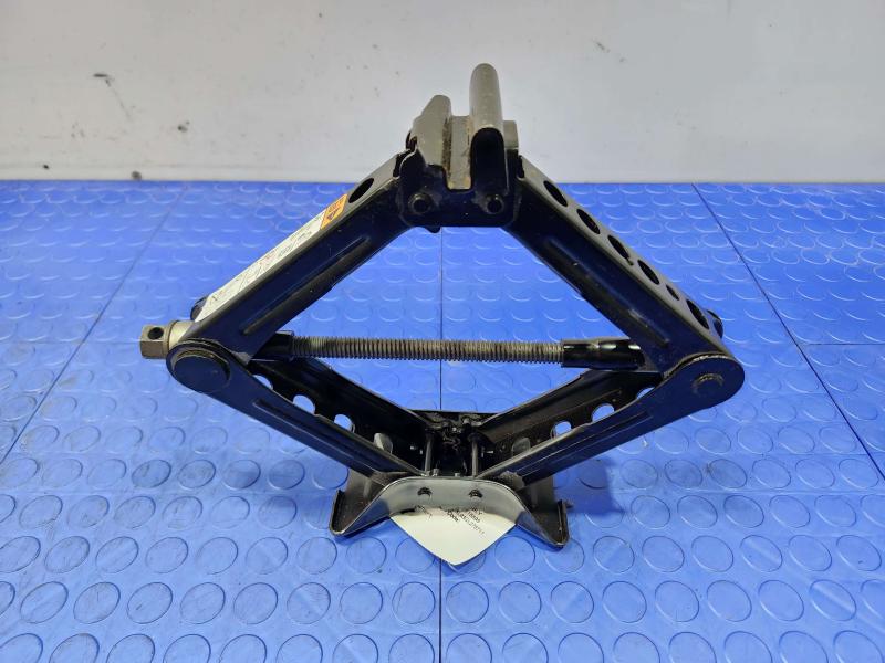 2016 Ford Focus Jack Assembly