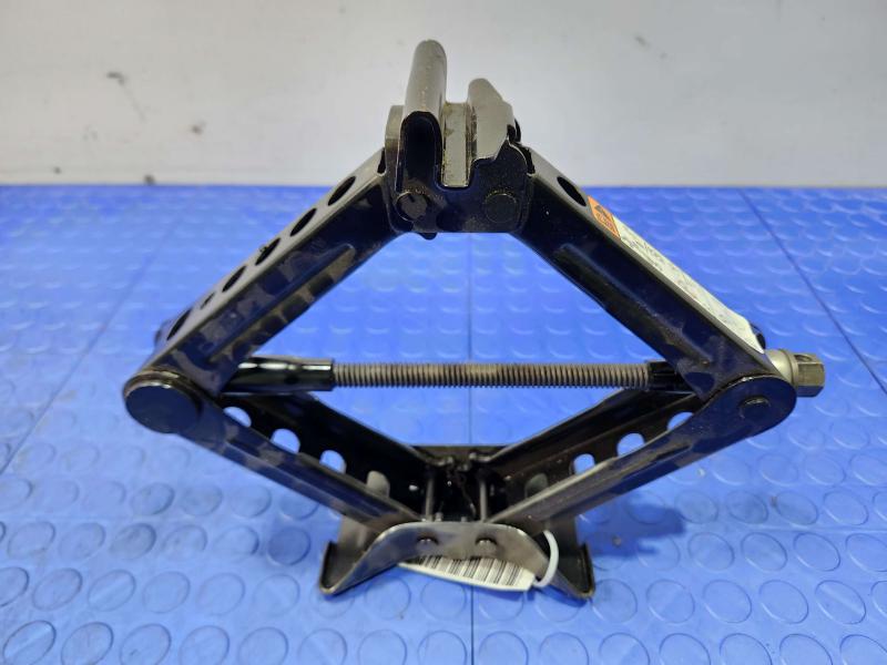 2016 Ford Focus Jack Assembly