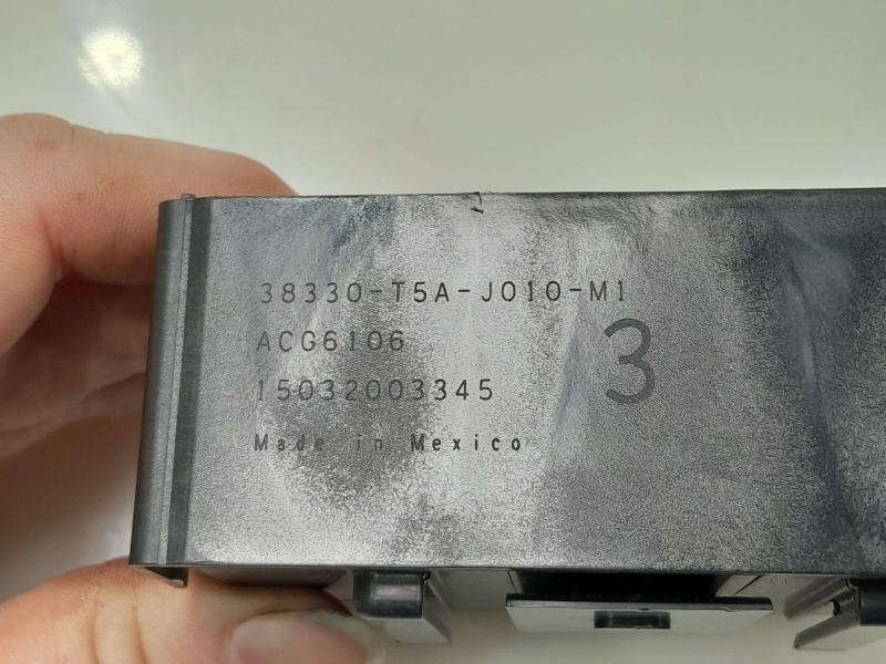 2016-2021 Honda HR-V Smart Power Sub Relay Control Module OEM 38330-T5A-J01