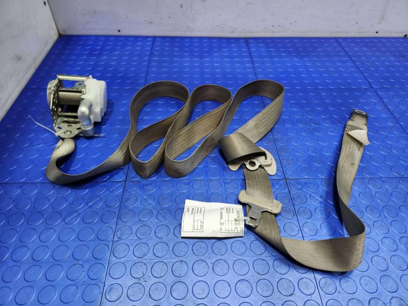 2013 Toyota Prius Front Seat Belt