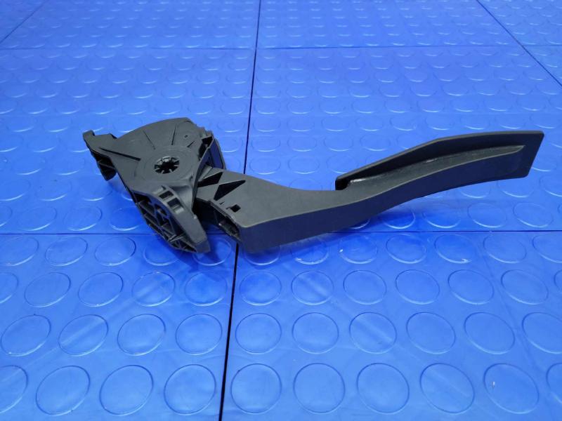 2014 Chevrolet Cruze Pedal Assembly