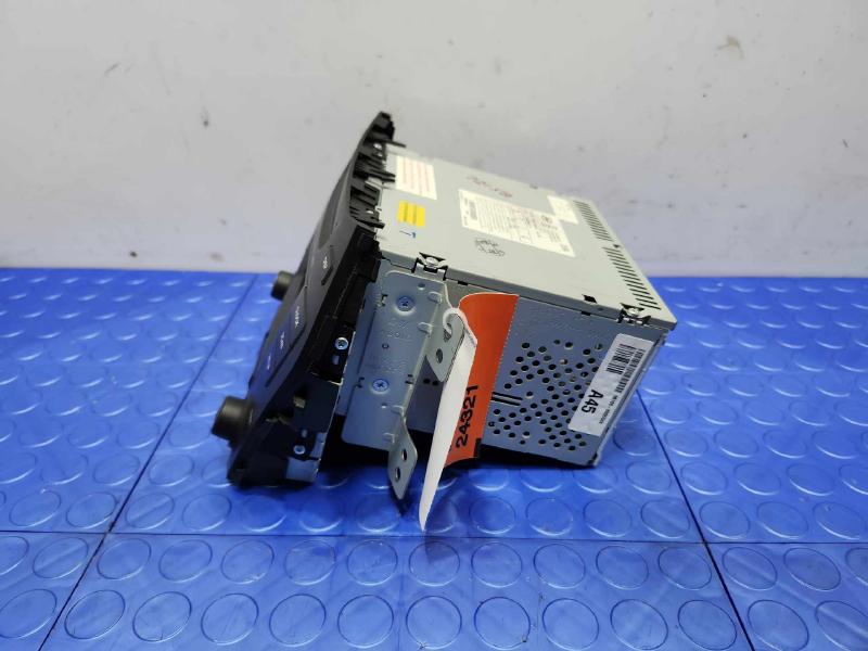 2013 Hyundai Santa Fe Audio & Visual Equip.(Radio)