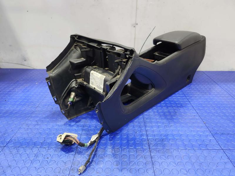 2015-2017 Chrysler 200 Center Floor Console Assembly Black Leather OEM 1YV261BBAF
