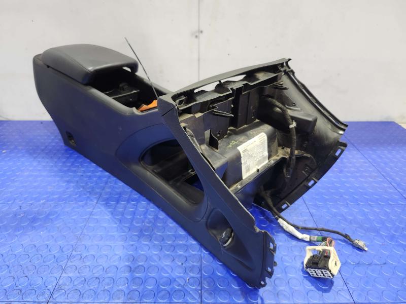 2015-2017 Chrysler 200 Center Floor Console Assembly Black Leather OEM 1YV261BBAF