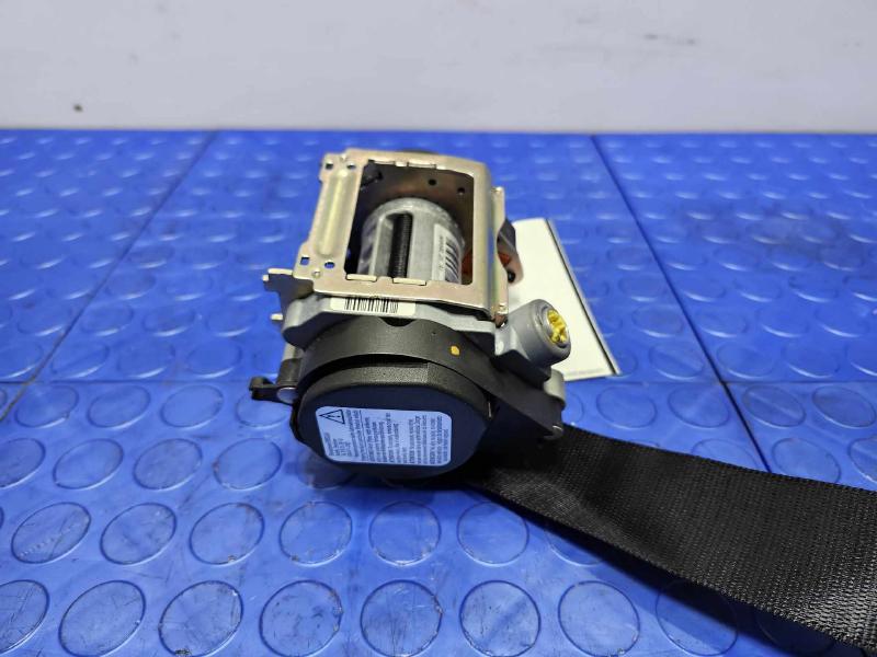 2016 BMW 528I Front Seat Belt
