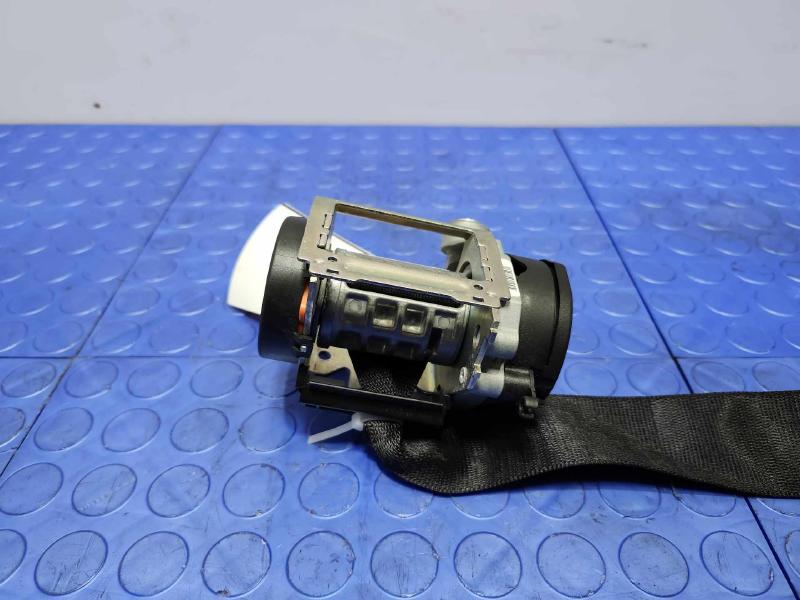 2016 BMW 528I Front Seat Belt