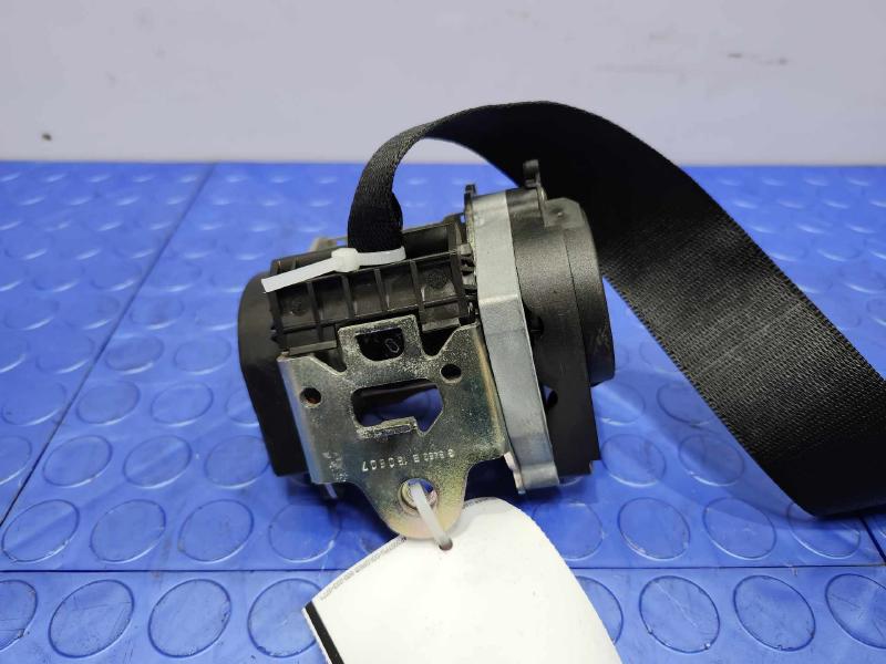 2016 BMW 528I Front Seat Belt