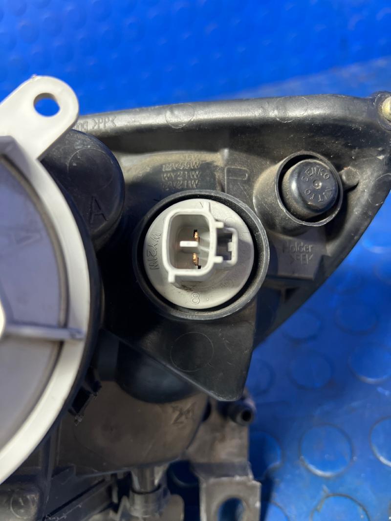 2004 Mazda RX8 Headlamp Assembly