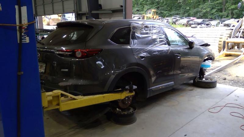 2016 Mazda CX-9 Front Door Latch