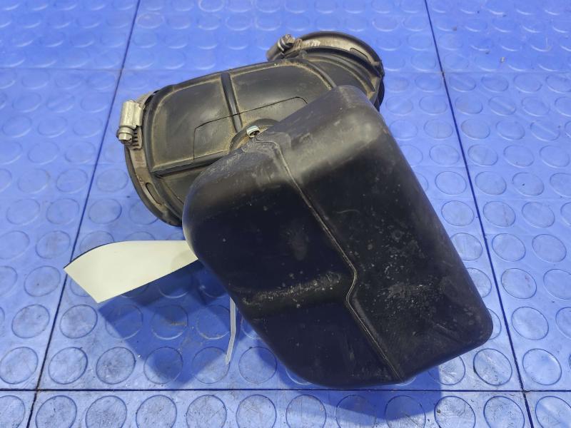2012 Ford Escape Air Intake Tube/Resonator