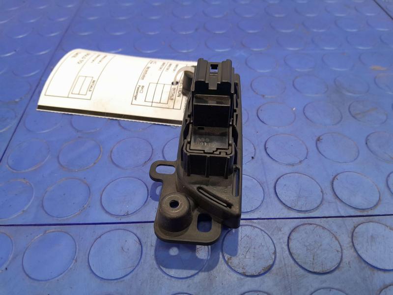 2017-2019 GMC Acadia Hazard Warning Traction Control Switch OEM 23168379