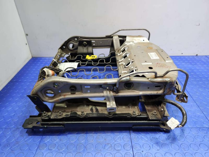 2014 Nissan Maxima Seat Track