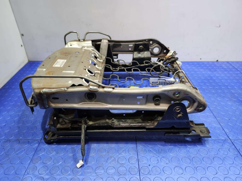 2014 Nissan Maxima Seat Track