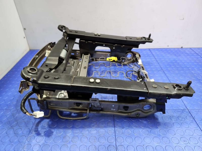 2014 Nissan Maxima Seat Track