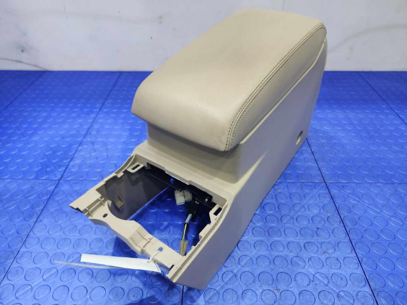 2018 Subaru Legacy Front Console