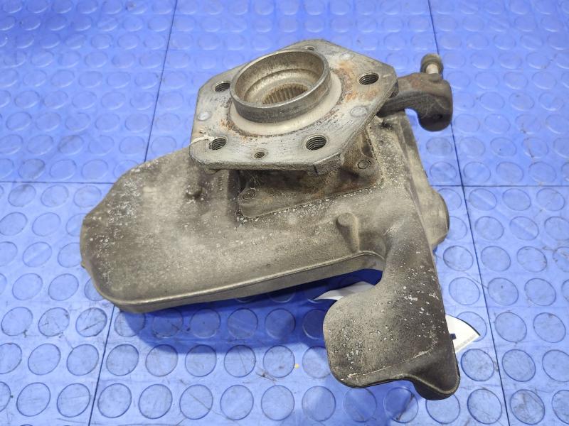 2011 Maserati Quattroporte Spindle Knuckle Front