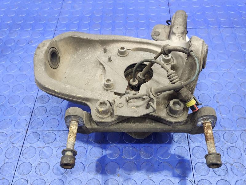 2011 Maserati Quattroporte Spindle Knuckle Front