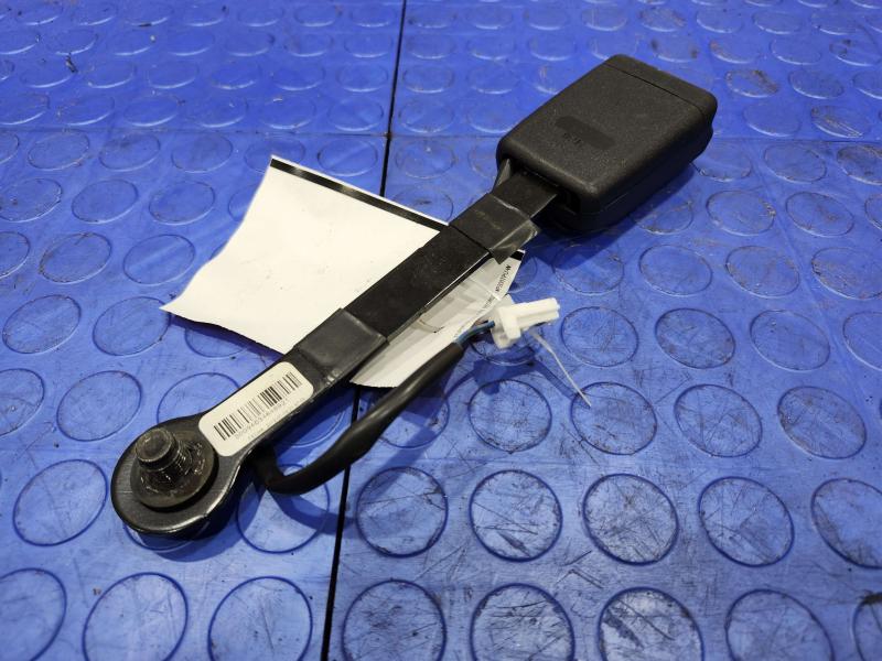 2013 Nissan Pathfinder Front Seat Belt