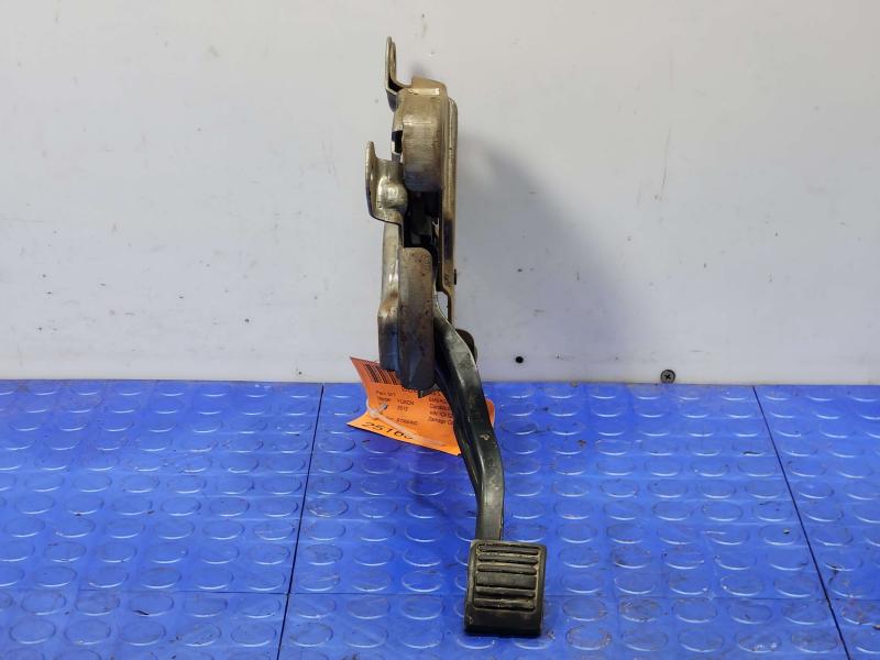2010-2014 GMC Yukon Parking Brake Control Lever Pedal Assembly OEM 22800497