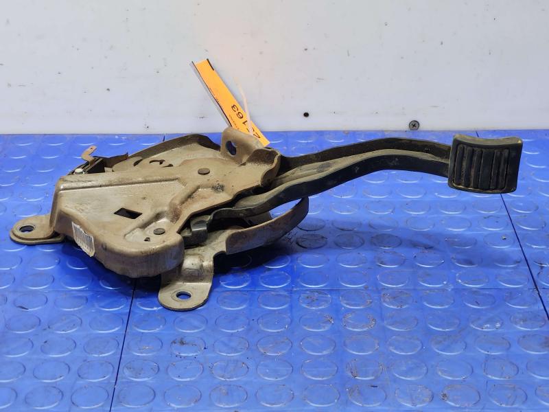 2010-2014 GMC Yukon Parking Brake Control Lever Pedal Assembly OEM 22800497