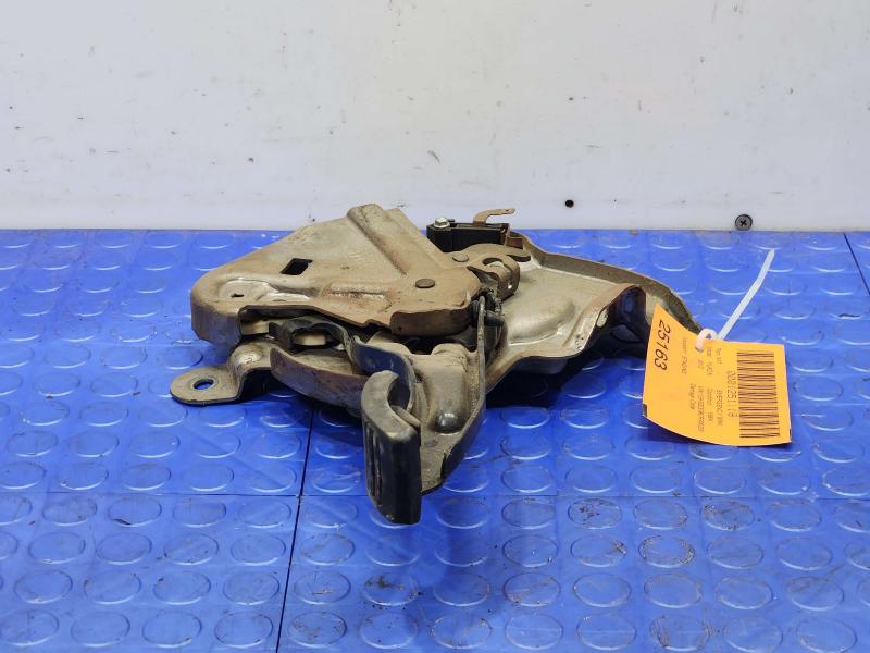 2010-2014 GMC Yukon Parking Brake Control Lever Pedal Assembly OEM 22800497