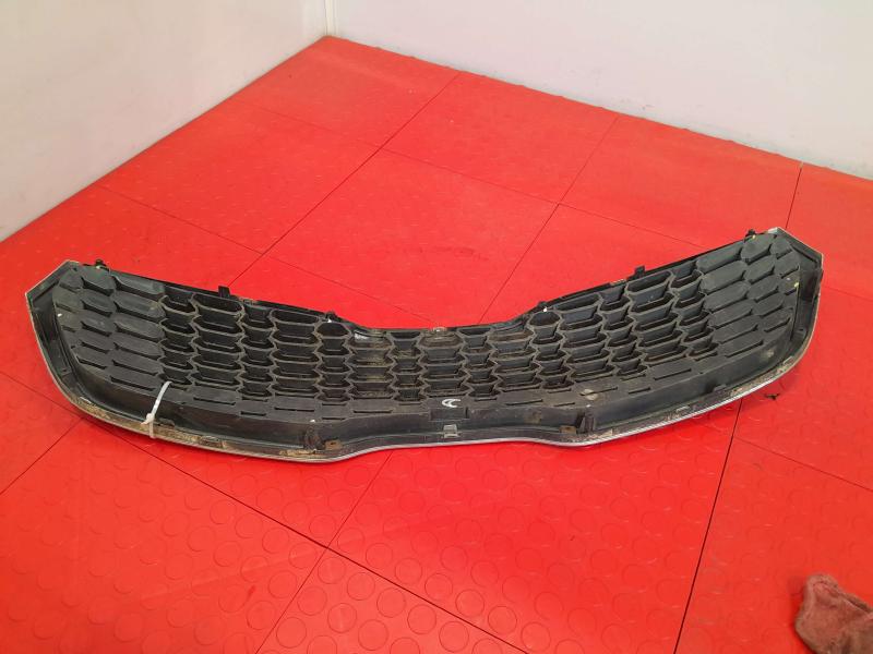 2014-2016 Kia Forte Sedan Upper Bumper Grille Genuine OEM Part 86350A7500