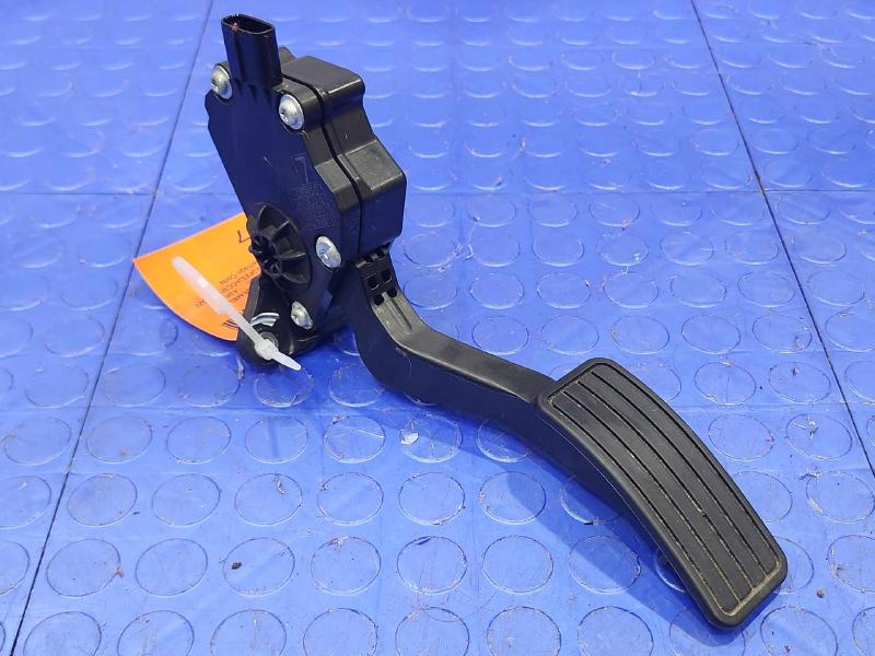 2014-2016 Subaru Forester Accelerator Pedal Assembly Genuine OEM 36010FJ010