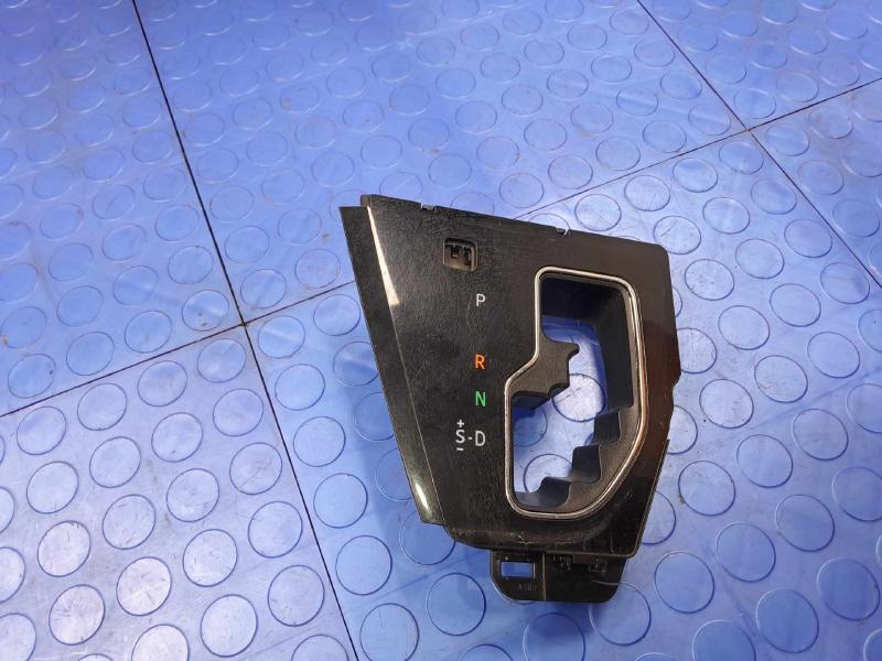 2015-2020 Toyota Sienna Automatic Gear Shifter Surround Indicator Genuine OEM