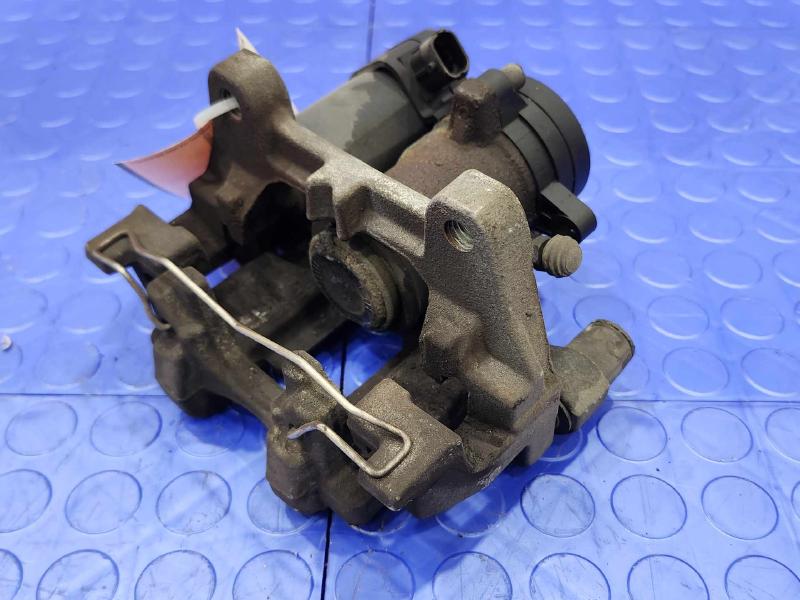 2016 Lincoln MKX Caliper