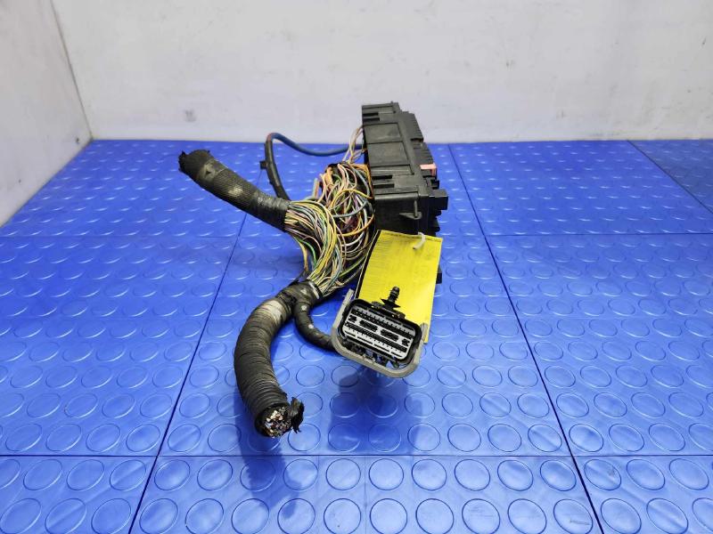 2013 Ford Taurus Engine Fuse Box