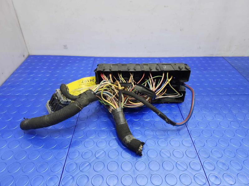 2013 Ford Taurus Engine Fuse Box