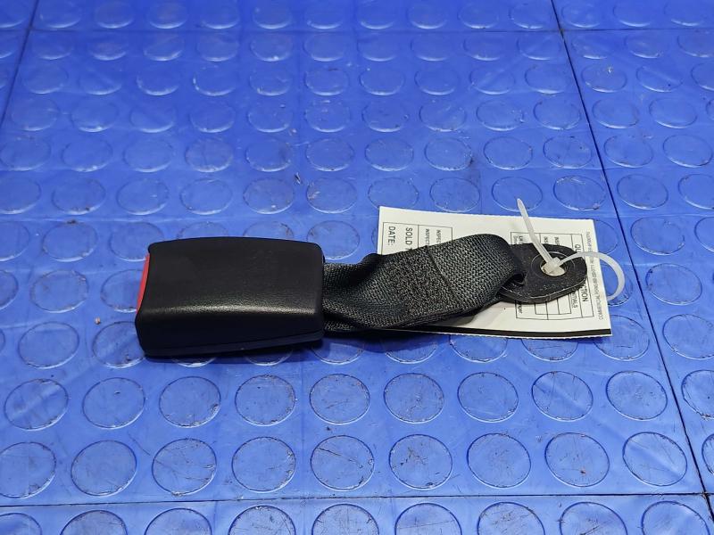 2016 Nissan Rogue Rear Seat Belt