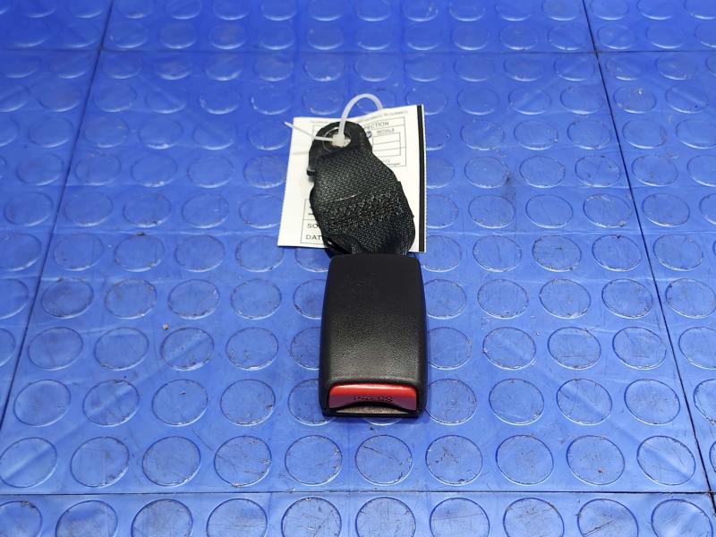 2016 Nissan Rogue Rear Seat Belt